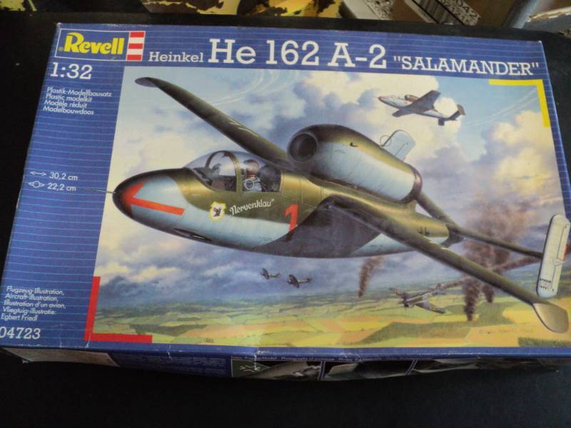 lot 200 image: Revell Heinkel He 162 A-2 Salamande...