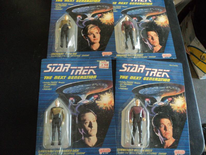 lot 210 image: 4 Star Trek Collectibles...