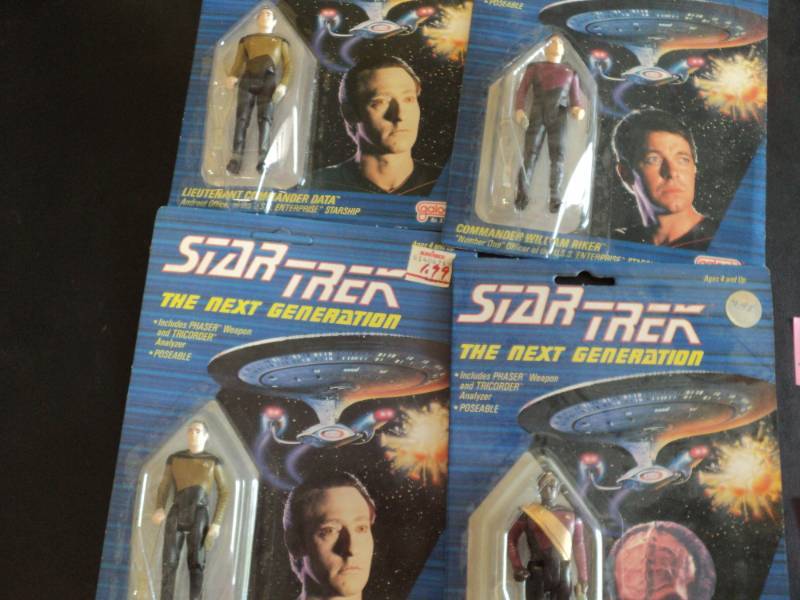 lot 212 image: 4 Star Trek Collectibles...