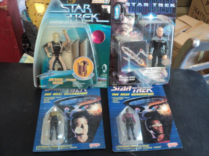 lot 214 image: 4 Star Trek Collectibles...