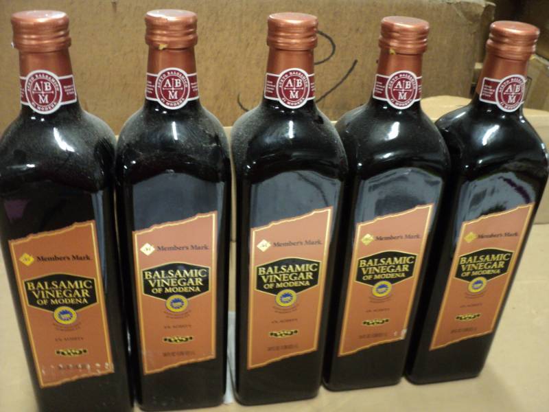lot 231 image: Lot of 5 Bottles Balsamic Vinegar o...