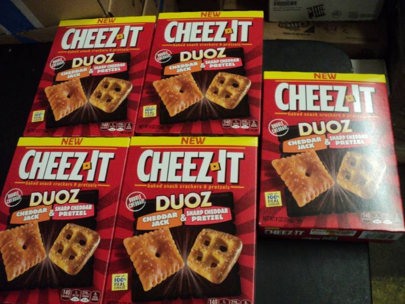 lot 250 image: 5 Boxes Cheez it Duoz each box 9 o...