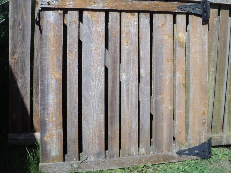 lot 258 image: 2 Gate Panels Cedar 48 x 44...