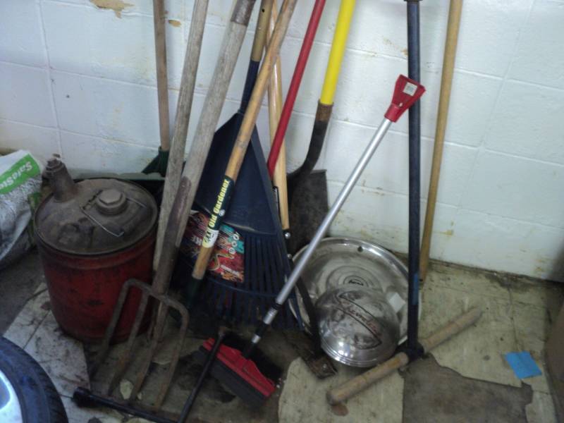 lot 269 image: Large Lot of Shovels.rakes post hol...