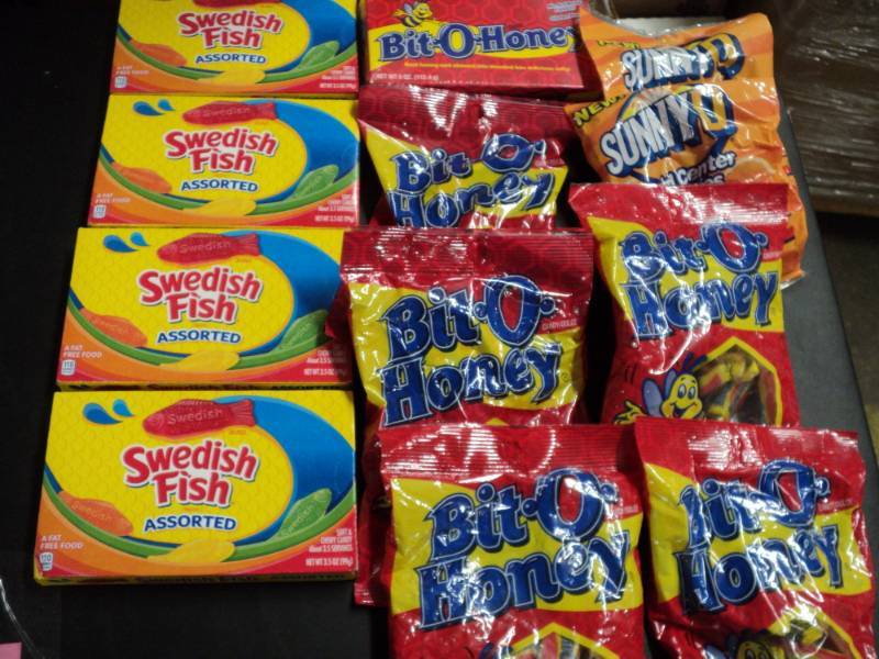 lot 282 image: Lot of Sweets...