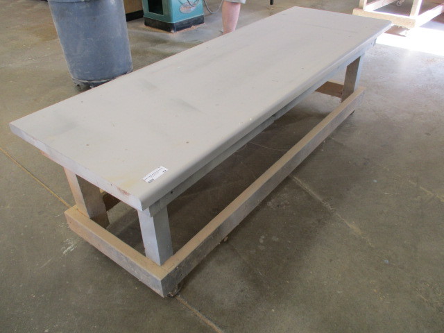 lot 12 image: Shop cart