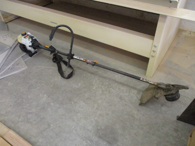 lot 36 image: Ryobi Weed Whip