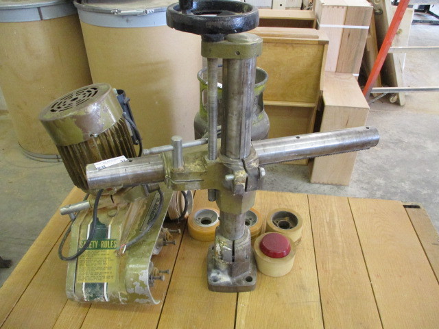 lot 37 image: Powermatic Powerfeed
