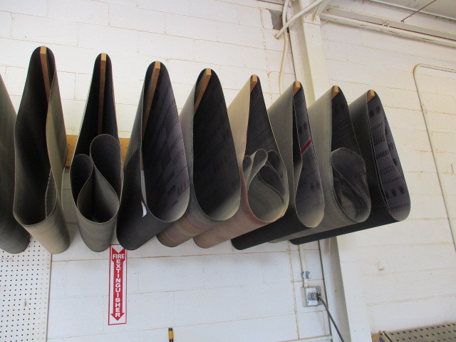 lot 44 image: 8 sanding rolls for Timesaver