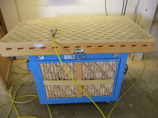 lot 47 image: Denray Sanding Table