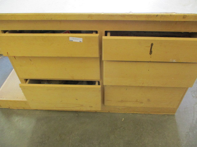 lot 70 image: Contents of Drawers