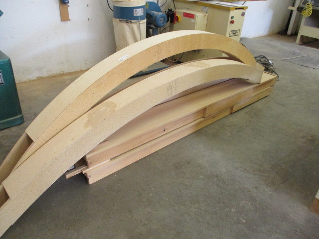 lot 75 image: Curved Molds