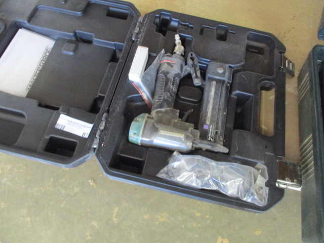 lot 87 image: Masterforce Braid Nailer