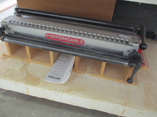 lot 89 image: Porter Cable Dovetail Jig