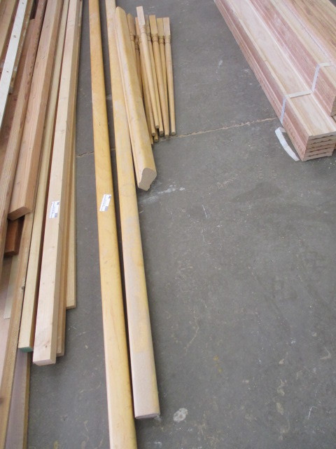 lot 94 image: Railing Pieces