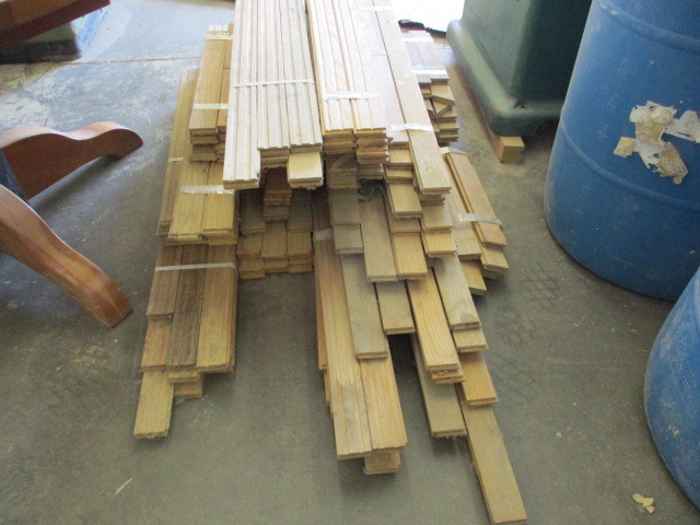 lot 105 image: Pile of Oak Flooring