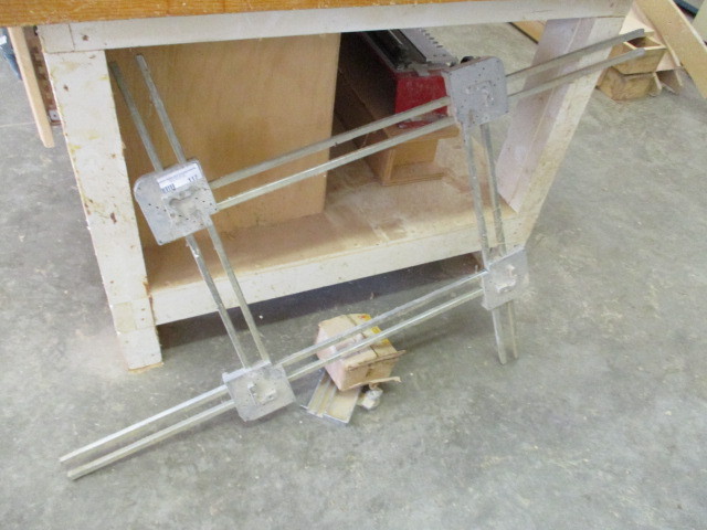 lot 117 image: Picture Frame Jig