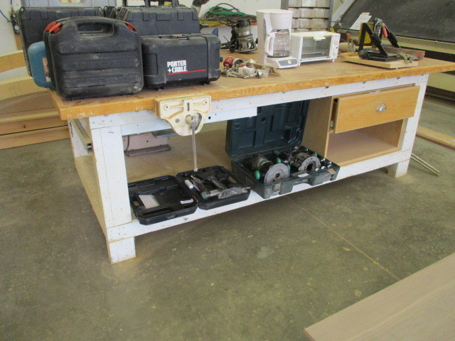 lot 119 image: Large Shop Assembly Table