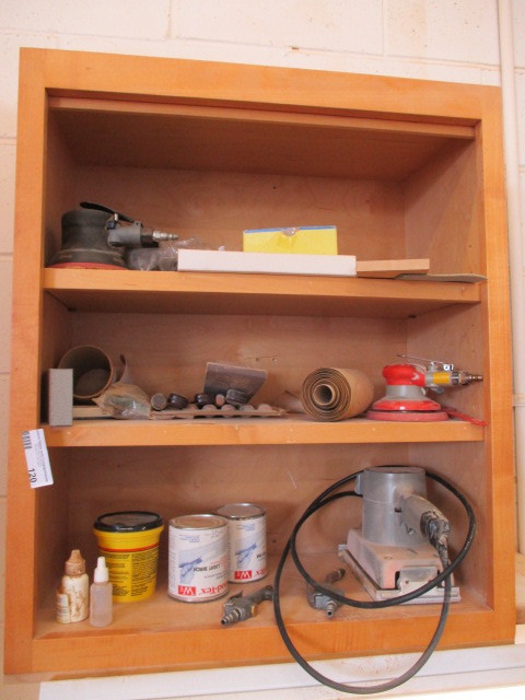 lot 120 image: Shelf Contents