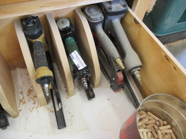 lot 129 image: Nailers