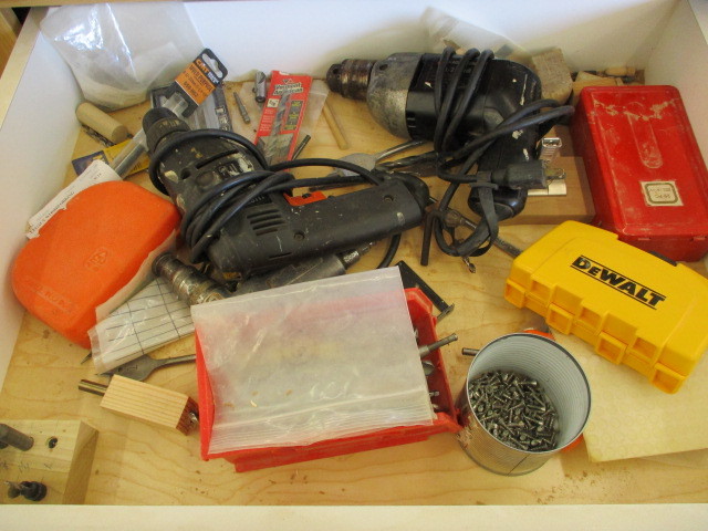 lot 130 image: Drawer contents