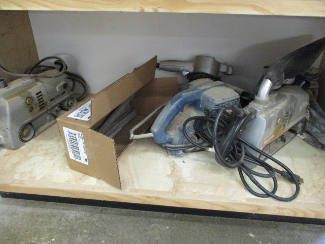 lot 133 image: Contents of Drawer