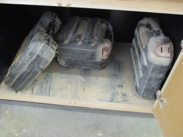 lot 134 image: Drawer contents
