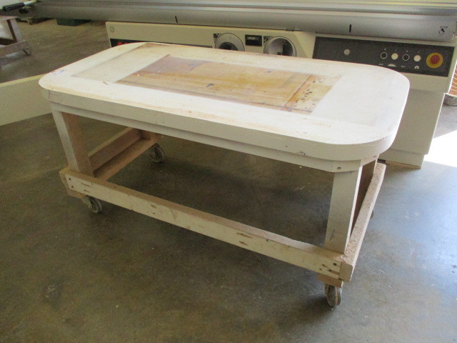 lot 152 image: Shop cart