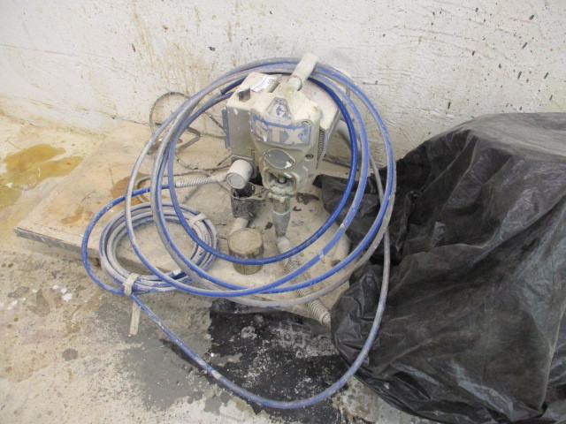 lot 172 image: Graco sprayer