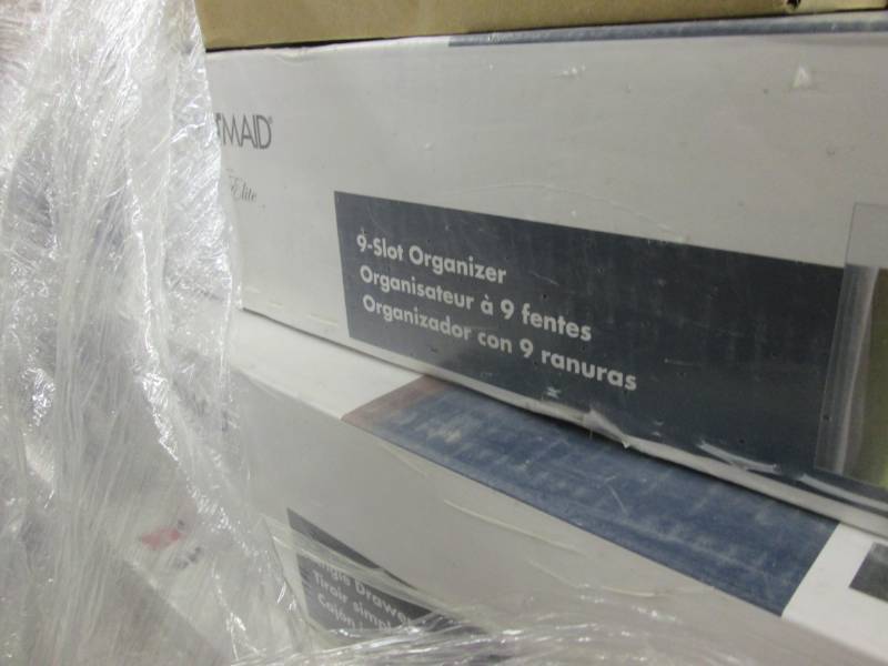 lot 1 image: ClosetMaid Elite 19-34 in. White 9...