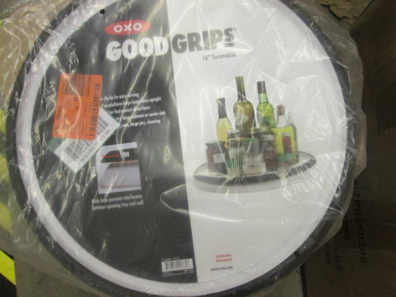 lot 29 image: Oxo Good Grips 16 in. Plastic Lazy ...