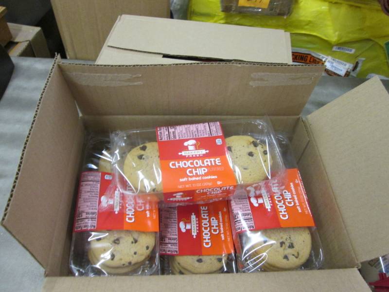 lot 184 image: 2 Cases of Bakery Fresh Chocolate C...