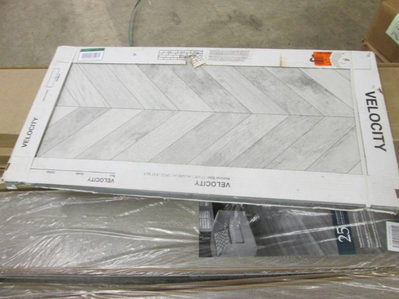 lot 197 image: Emser Velocity Force Matte 17.4 in....