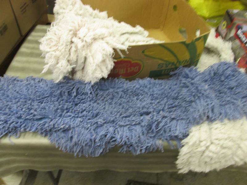 lot 216 image: 5 Mop Heads (36 & 24 Inch), 2 Water...