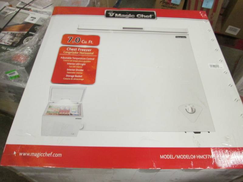 lot 247 image: Magic Chef 7.0 cu. ft. Chest Freeze...
