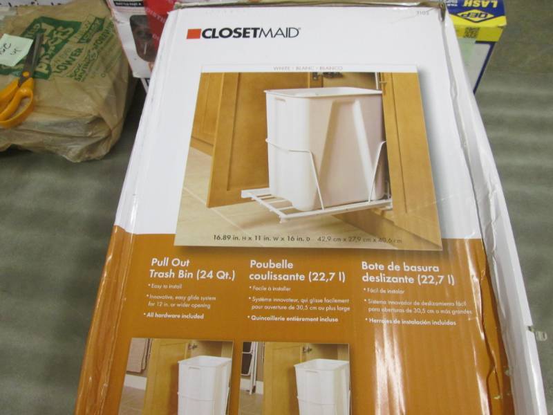 lot 255 image: Closet Maid 6 Gal. White Pull-Out T...