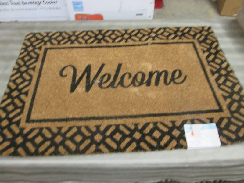 lot 291 image: TrafficMaster Welcome Border Printe...