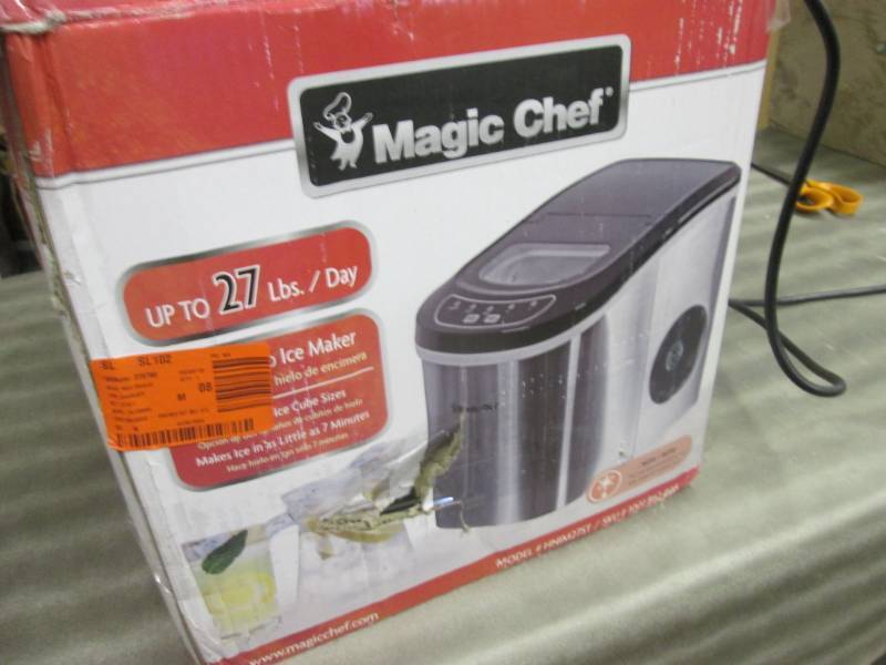 lot 315 image: Magic Chef 27 lb. Portable Countert...