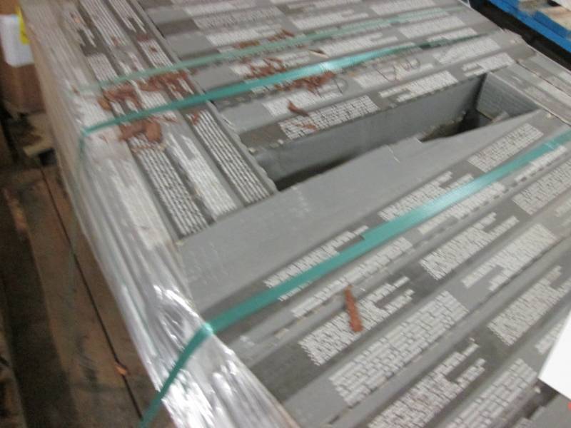 lot 325 image: 8 Cases MSI Fiandra Beige 12 in. x ...