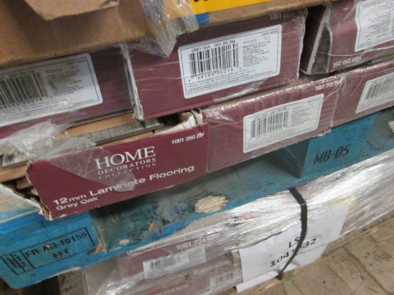lot 328 image: 7 Cases Home Decorators Collection ...