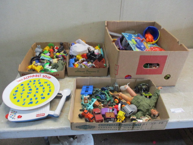 lot 13 image: Toys