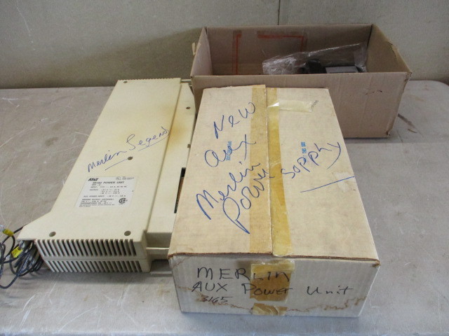 lot 21 image: Merlin Phone Parts