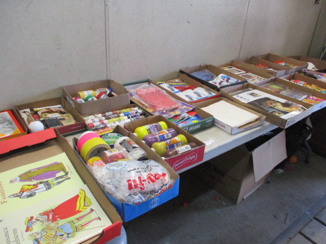 lot 27 image: Craft Supplies