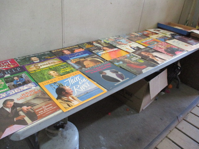 lot 29 image: Jimmy Swaggert Albums
