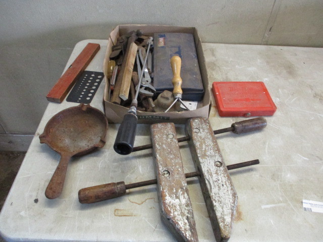 lot 39 image: Tools