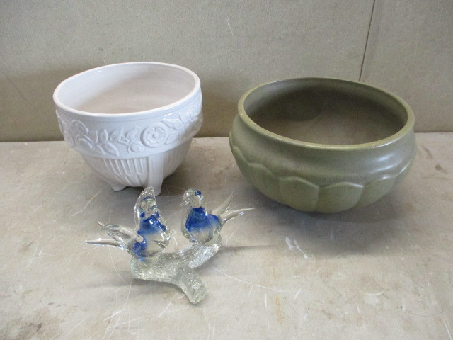 lot 40 image: Planters and Decorative Birds