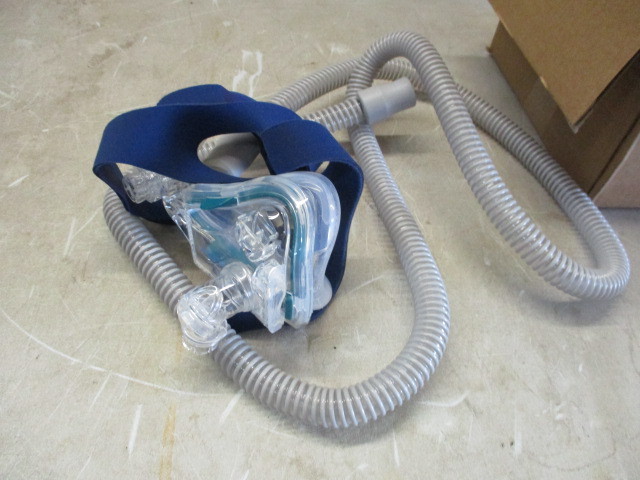 lot 52 image: New CPAP Mask & Hose