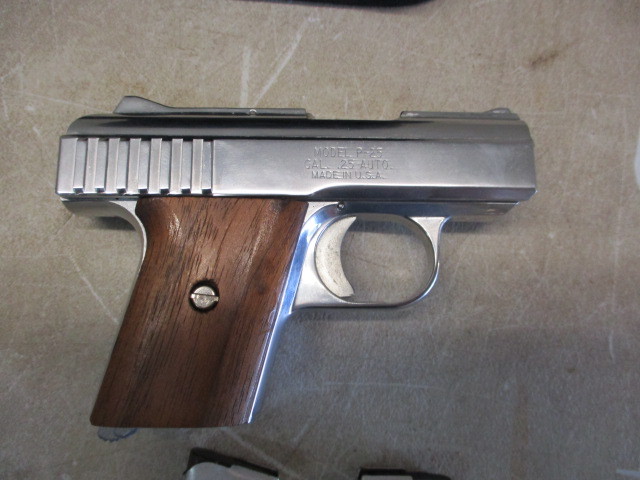 lot 1-8 image: Raven P-25 Pistol