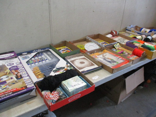 lot 68 image: Craft Supplies