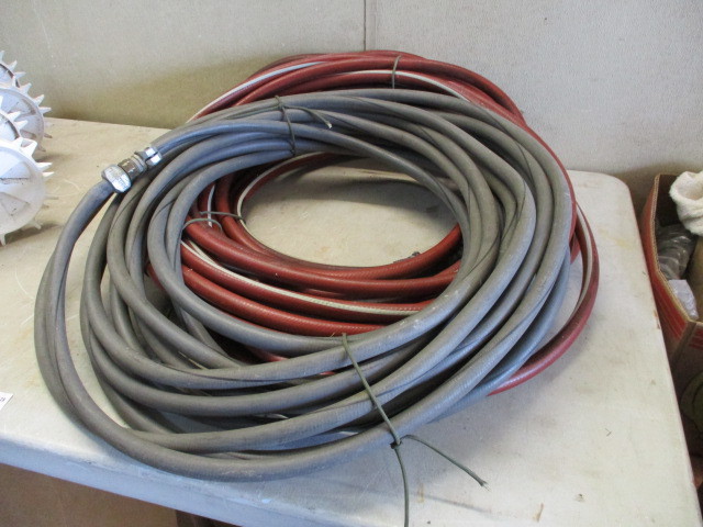 lot 128 image: Hoses